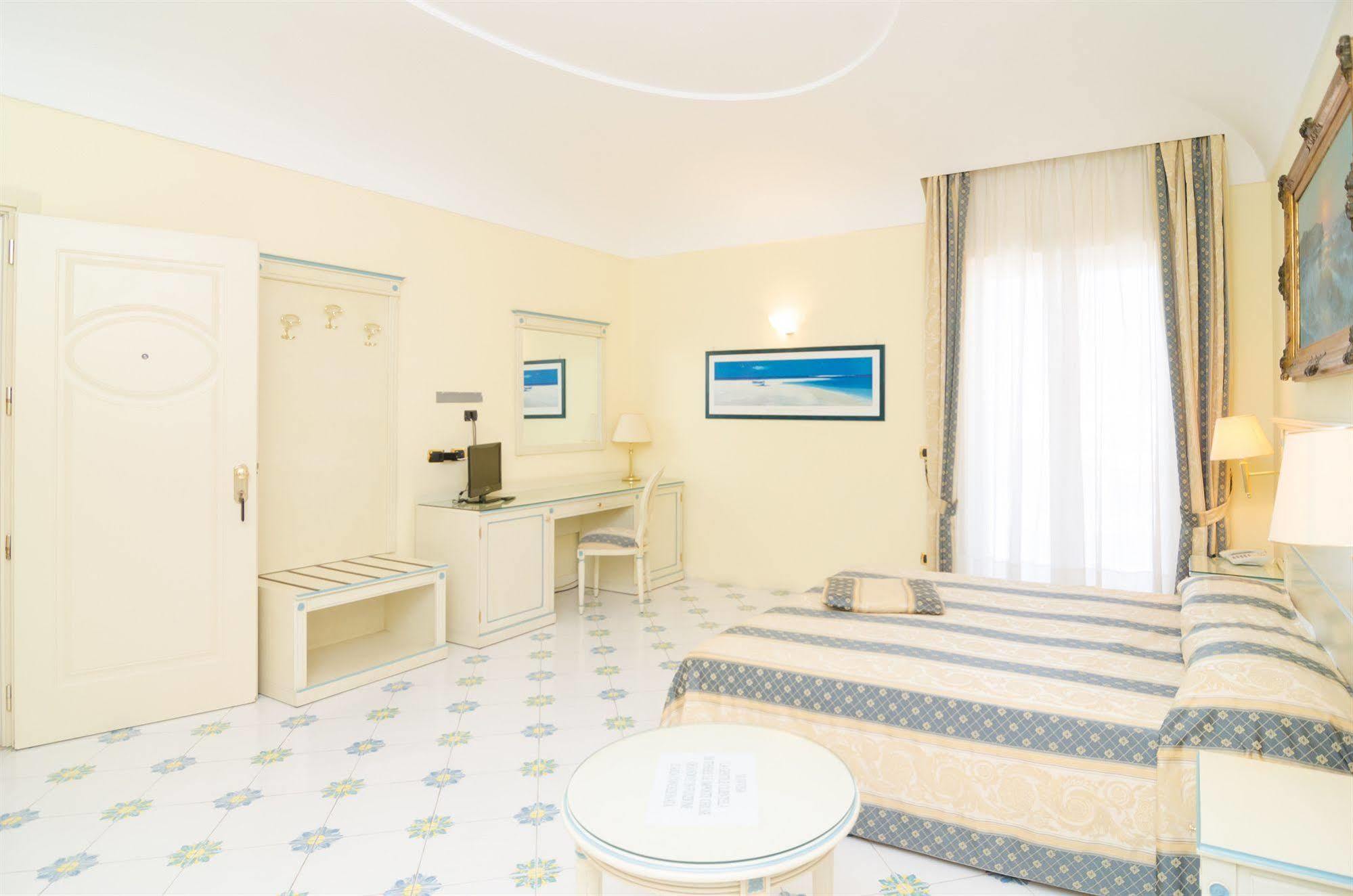 Hotel Flora Wellness & Beauty Ischia Exterior foto