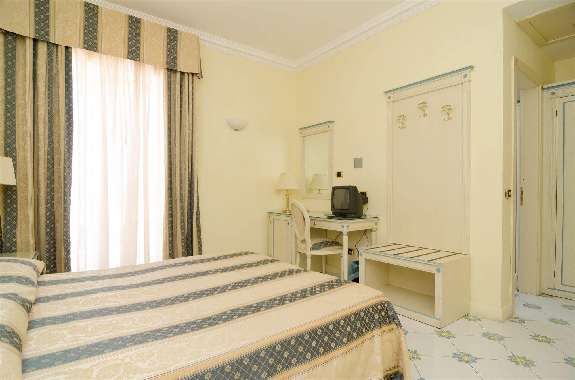 Hotel Flora Wellness & Beauty Ischia Exterior foto